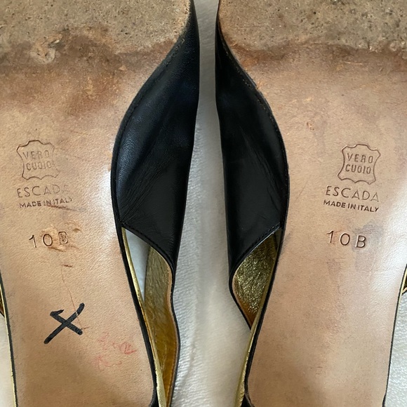 Escada sling back Chanel style. Gold tip and black - Picture 6 of 6